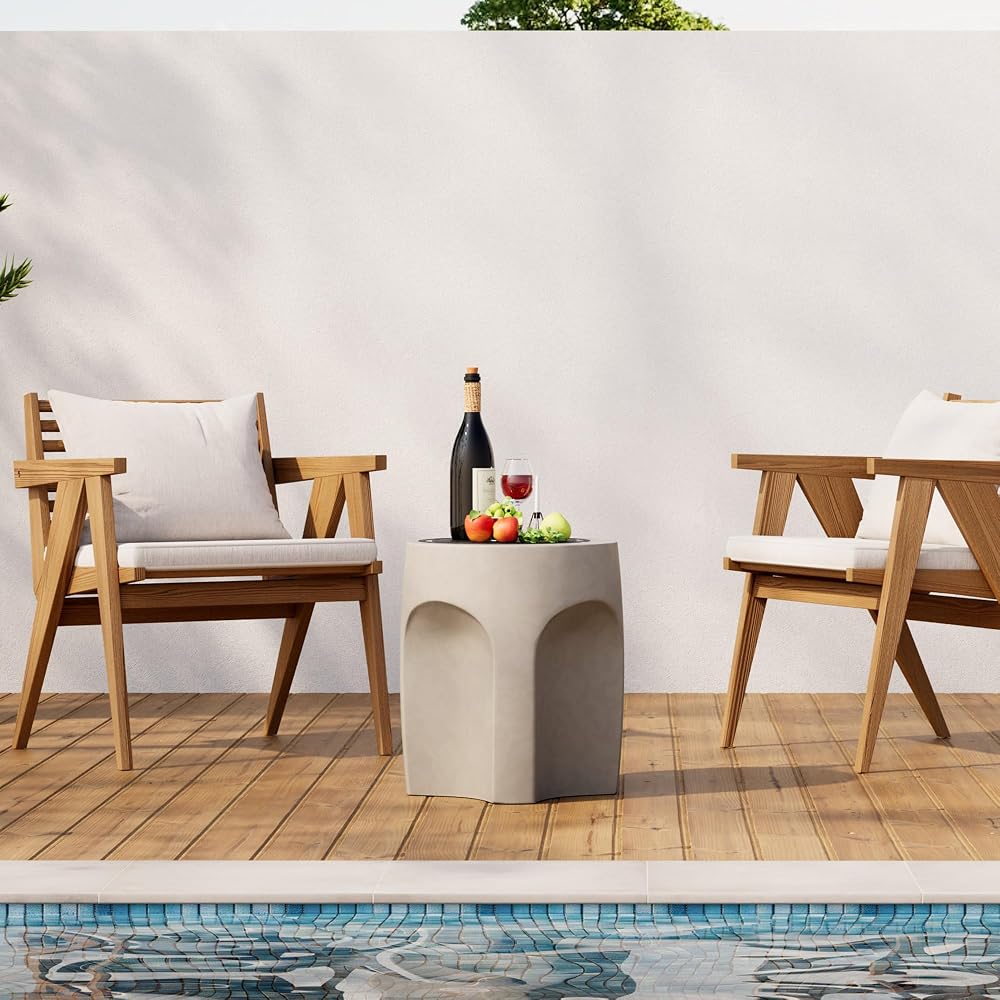 Concrete side tables, set of 2