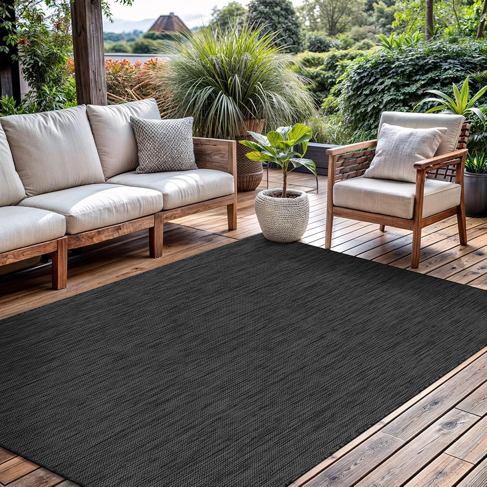 Indoor/outdoor area rug, 6x9